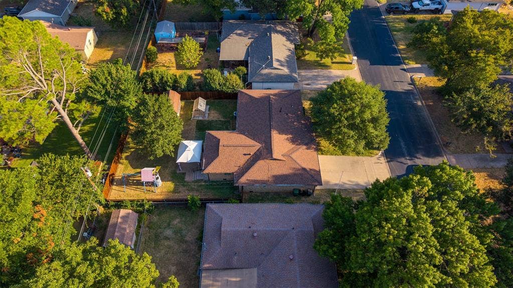 1208 Harrison Lane, Hurst, TX 76053 1208 Harrison Lane, Hurst, TX 76053