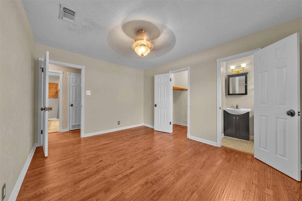 1208 Harrison Lane, Hurst, TX 76053 1208 Harrison Lane, Hurst, TX 76053