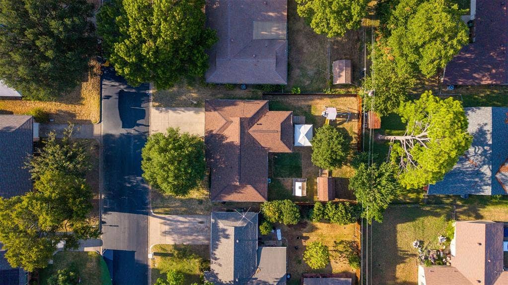 1208 Harrison Lane, Hurst, TX 76053 1208 Harrison Lane, Hurst, TX 76053