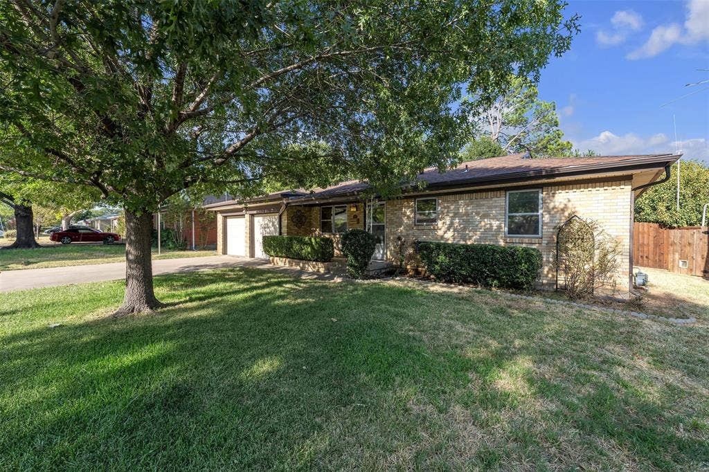 1208 Harrison Lane, Hurst, TX 76053 1208 Harrison Lane, Hurst, TX 76053