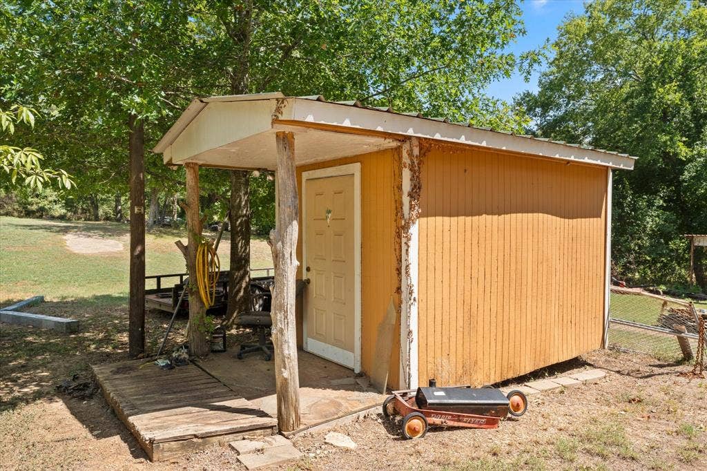 24709 N US Highway 287, Athens, TX 75751 24709 N US Highway 287, Athens, TX 75751