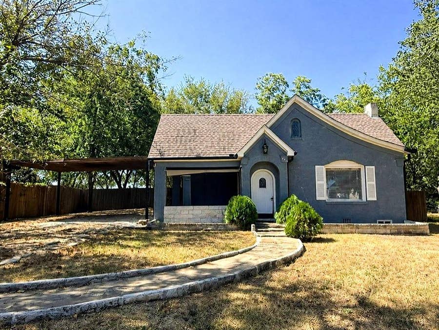 Property photo for 315 W Market Street, Mabank, TX