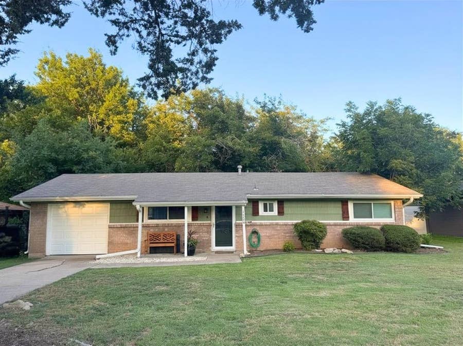 Property photo for 1109 Benbrook Terrace, Benbrook, TX