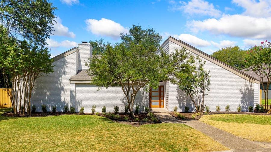 Property photo for 17133 Earthwind Drive, Dallas, TX