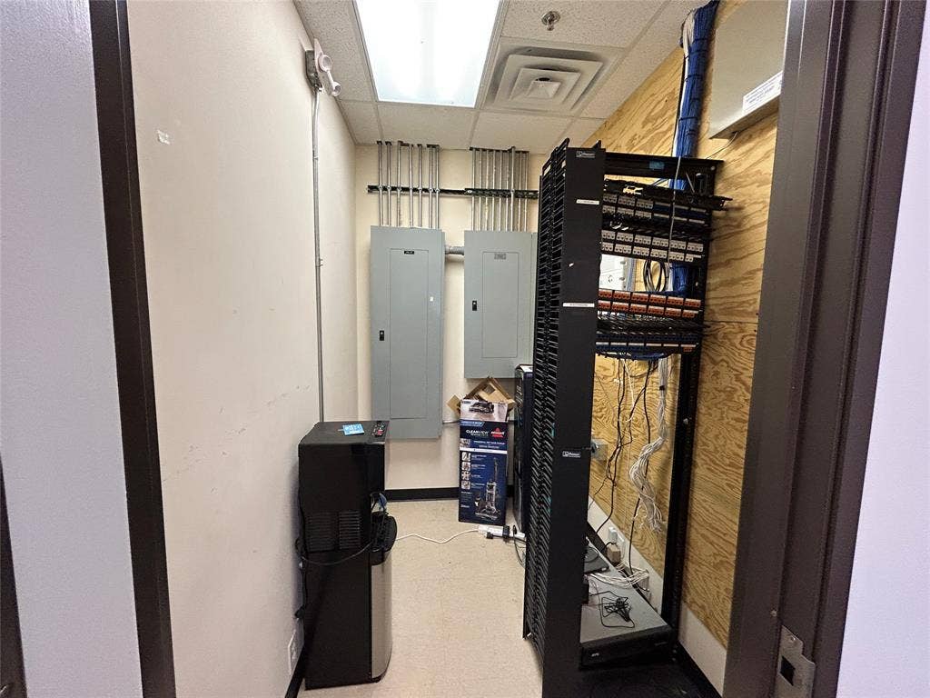 4700 Dexter, #100, Plano, TX 75093 Server room