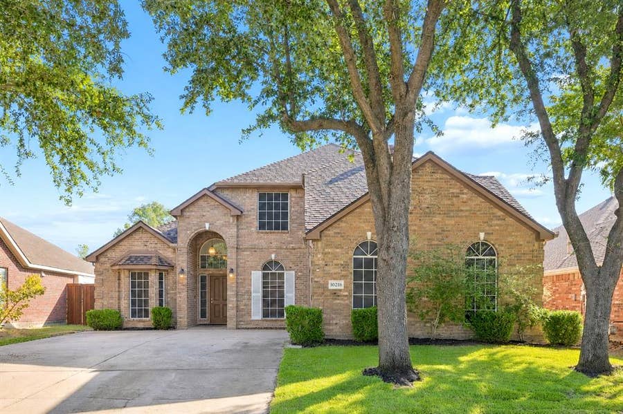 Property photo for 10218 Saint Georges Drive, Rowlett, TX