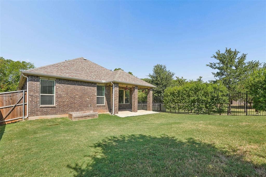 8028 Hickory Branch Drive, Frisco, TX 75034 8028 Hickory Branch Drive, Frisco, TX 75034
