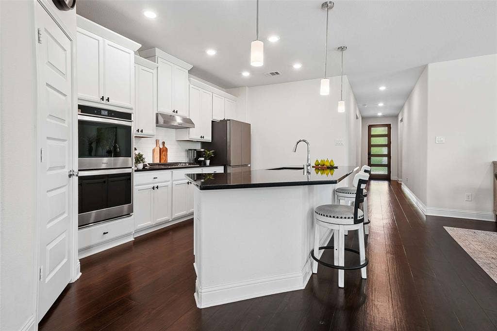 8028 Hickory Branch Drive, Frisco, TX 75034 8028 Hickory Branch Drive, Frisco, TX 75034