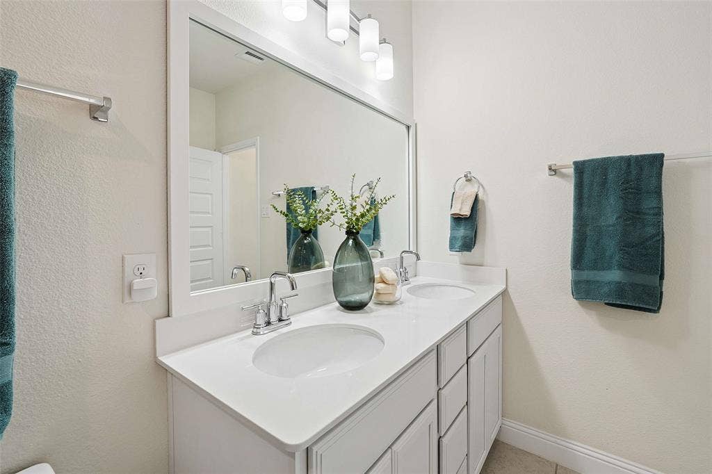 8028 Hickory Branch Drive, Frisco, TX 75034 8028 Hickory Branch Drive, Frisco, TX 75034
