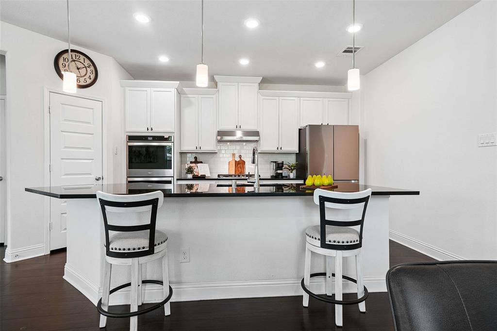 8028 Hickory Branch Drive, Frisco, TX 75034 8028 Hickory Branch Drive, Frisco, TX 75034