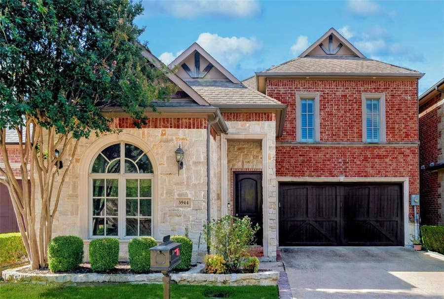 Property photo for 5944 Preston Gate Court, Dallas, TX