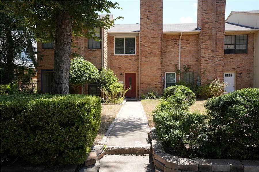 Property photo for 2276 Colony Court, Dallas, TX