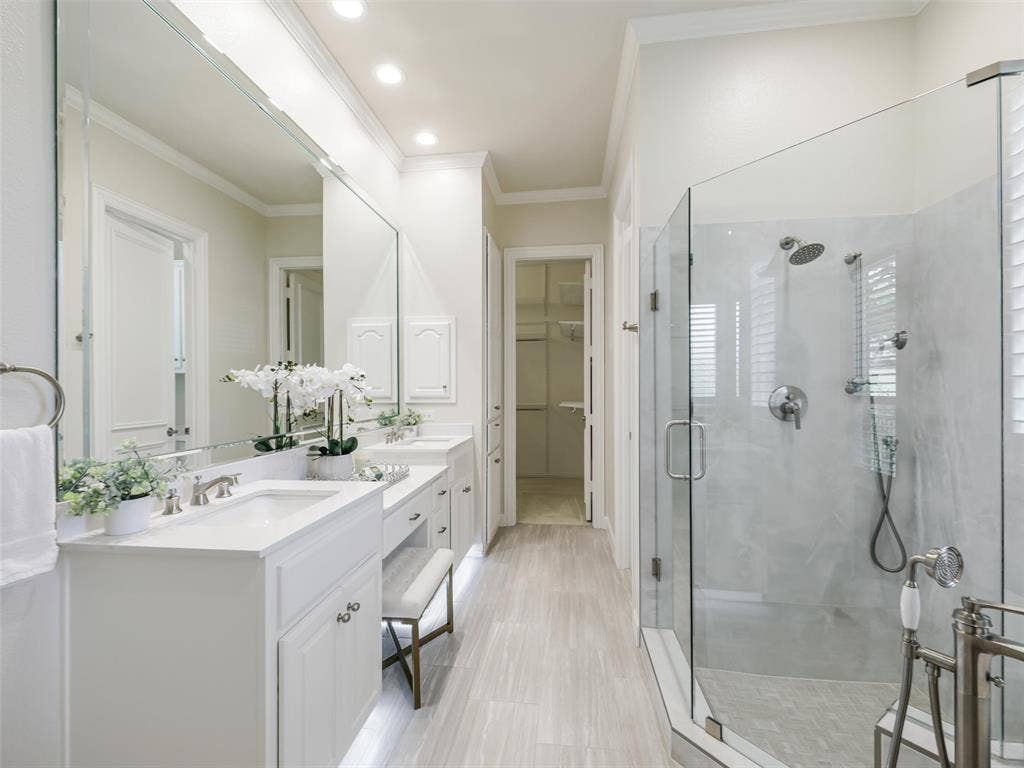 6645 Castle Pines Drive, Plano, TX 75093 6645 Castle Pines Drive, Plano, TX 75093