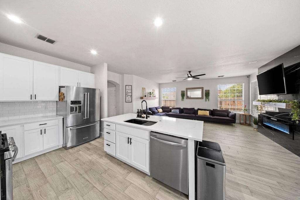 510 Hawthorne Drive, Murphy, TX 75094 510 Hawthorne Drive, Murphy, TX 75094