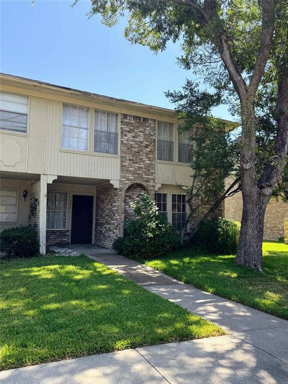 Property photo for 541 Towne House Lane, Richardson, TX