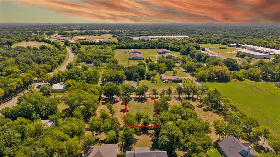 Property photo for 405 3rd Street, Commerce, TX
