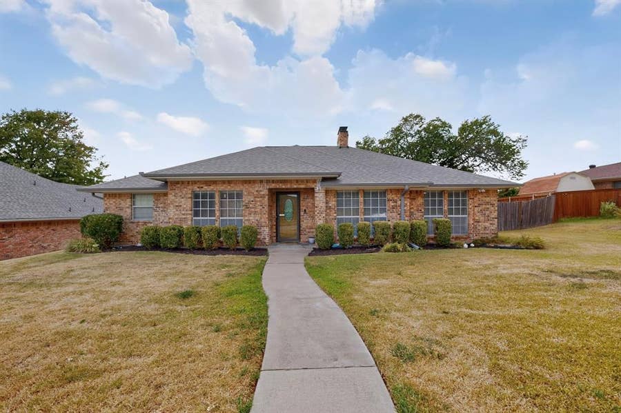 Property photo for 2413 Club Meadow Drive, Garland, TX