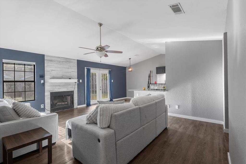 710 Southwood Drive, Athens, TX 75751 710 Southwood Drive, Athens, TX 75751