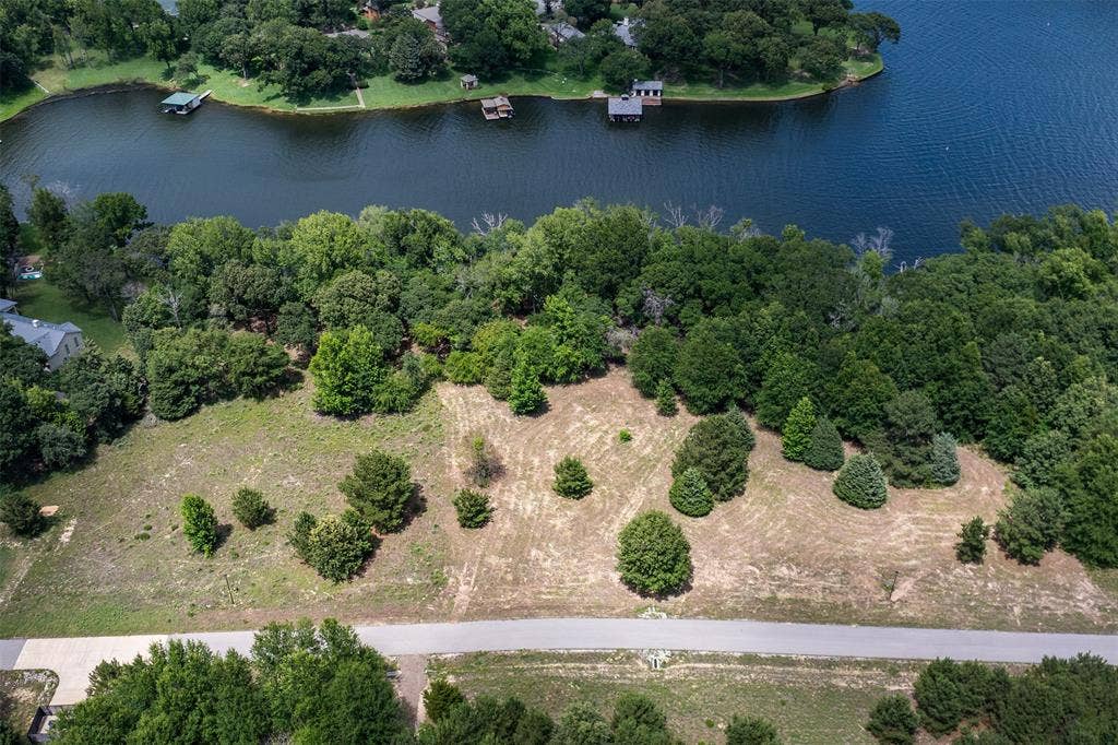 7 Windward Court, Athens, TX 75752 7 Windward Court, Athens, TX 75752