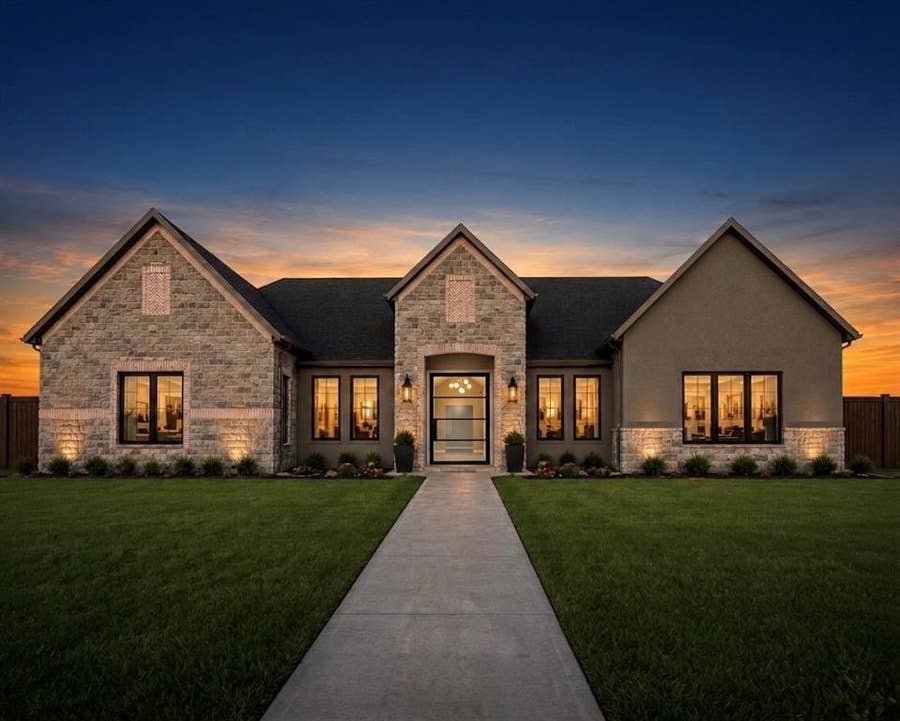 Property photo for 1012 Devonshire Drive N, Forney, TX
