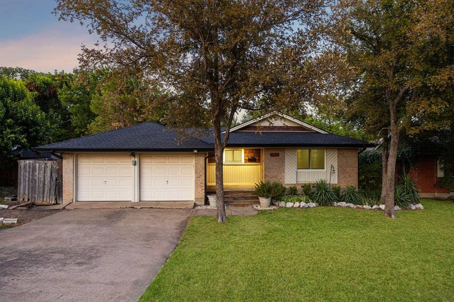 Property photo for 8938 Angleton Place, Dallas, TX