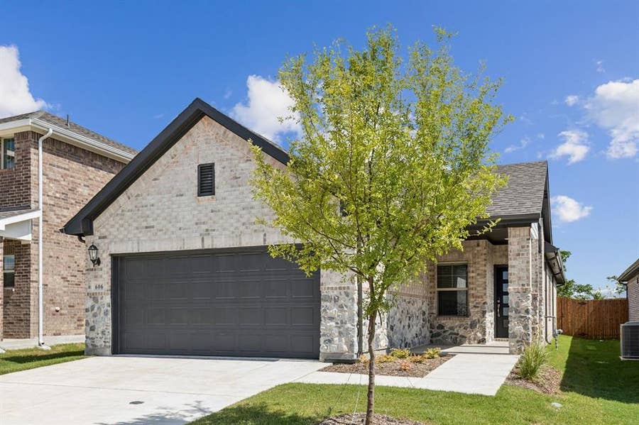 Property photo for 606 Travine Drive, Princeton, TX