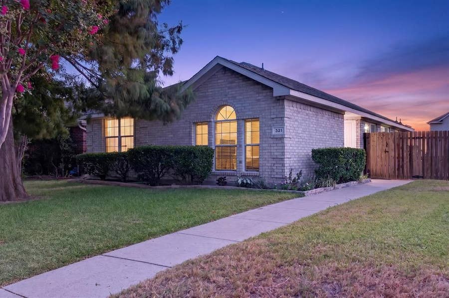 Property photo for 321 Pemberton Drive, Wylie, TX