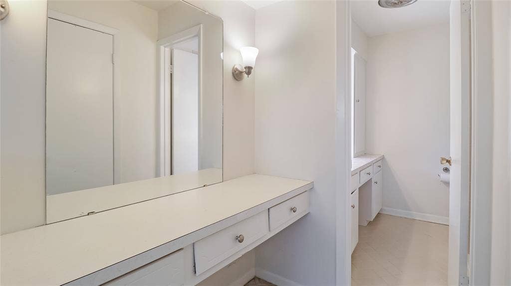 1526 Charleston Drive, Garland, TX 75041 1526 Charleston Drive, Garland, TX 75041