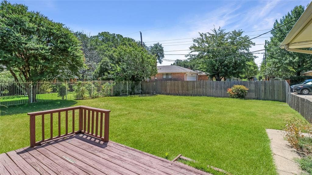 1526 Charleston Drive, Garland, TX 75041 1526 Charleston Drive, Garland, TX 75041