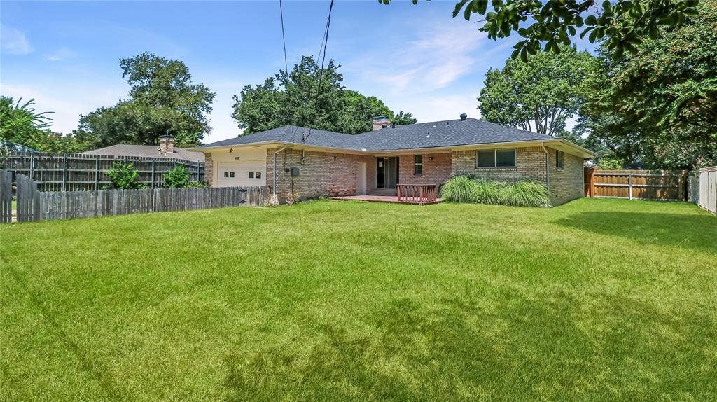 1526 Charleston Drive, Garland, TX 75041 1526 Charleston Drive, Garland, TX 75041