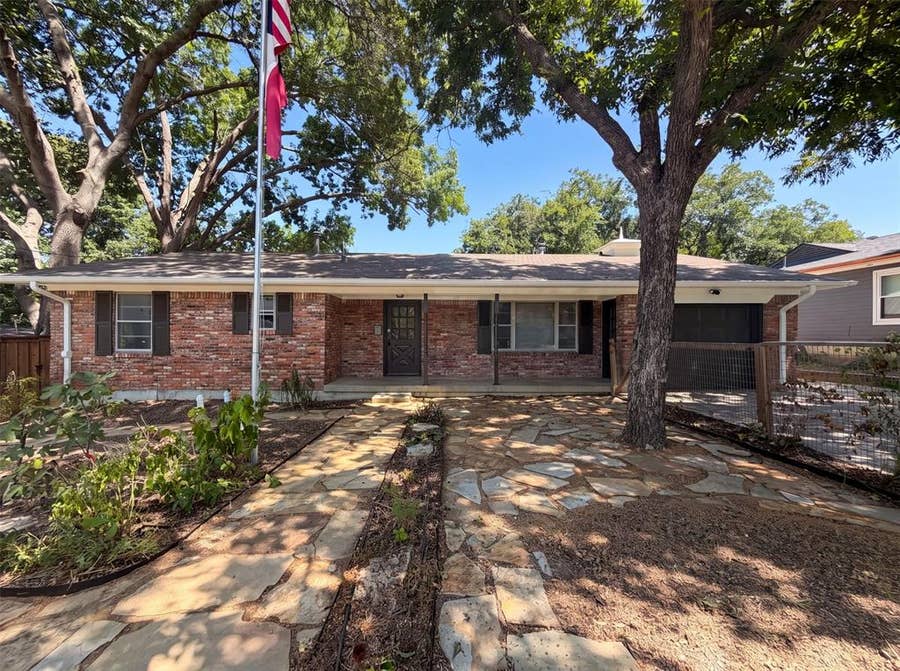 Property photo for 808 Griffin Street, McKinney, TX