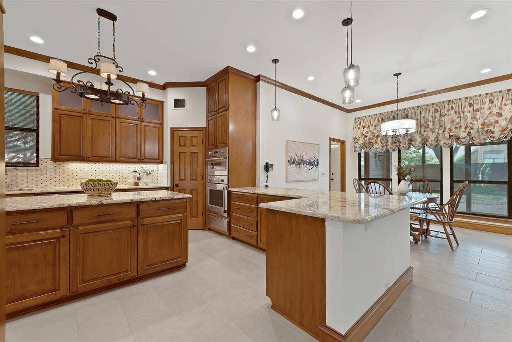3516 Nancy Court, Plano, TX 75023 3516 Nancy Court, Plano, TX 75023