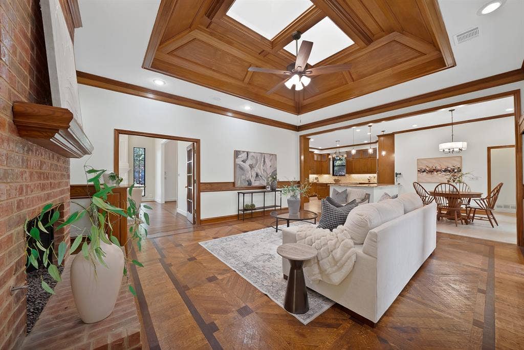 3516 Nancy Court, Plano, TX 75023 3516 Nancy Court, Plano, TX 75023