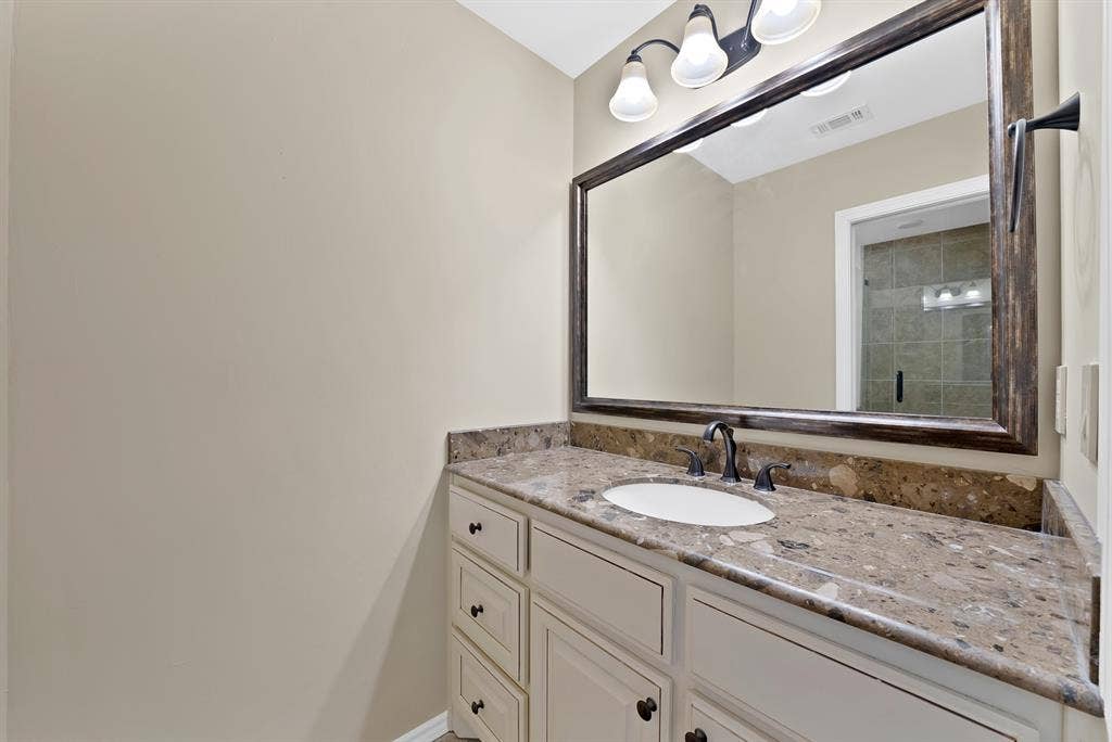 3516 Nancy Court, Plano, TX 75023 3516 Nancy Court, Plano, TX 75023
