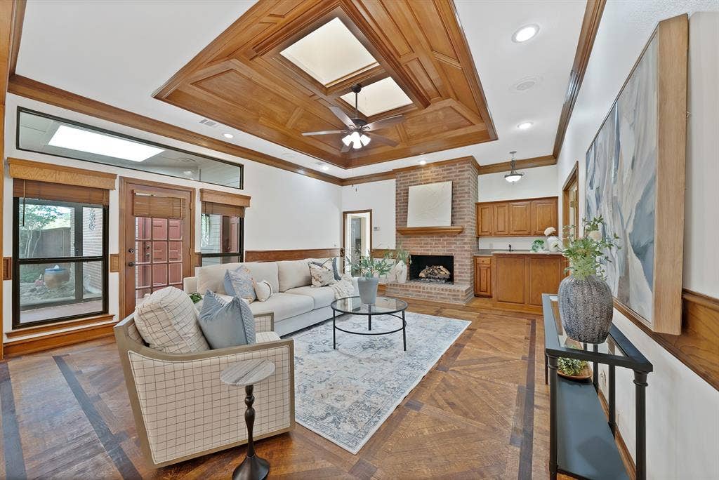3516 Nancy Court, Plano, TX 75023 3516 Nancy Court, Plano, TX 75023