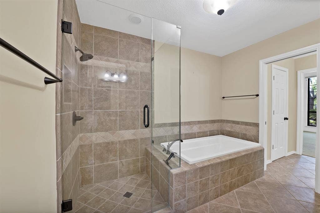 3516 Nancy Court, Plano, TX 75023 3516 Nancy Court, Plano, TX 75023