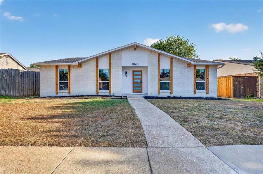 Property photo for 3045 Villa Sur Trail, Dallas, TX
