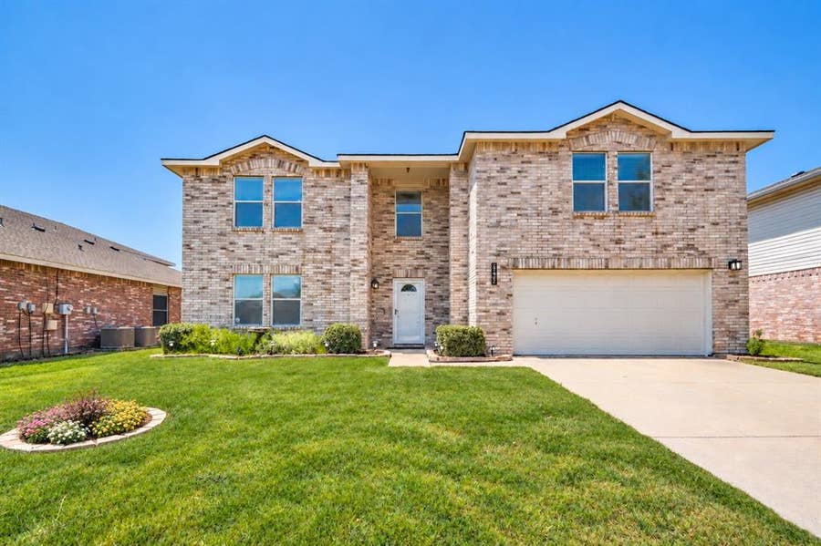 Property photo for 7612 Mosspoint Court, Denton, TX