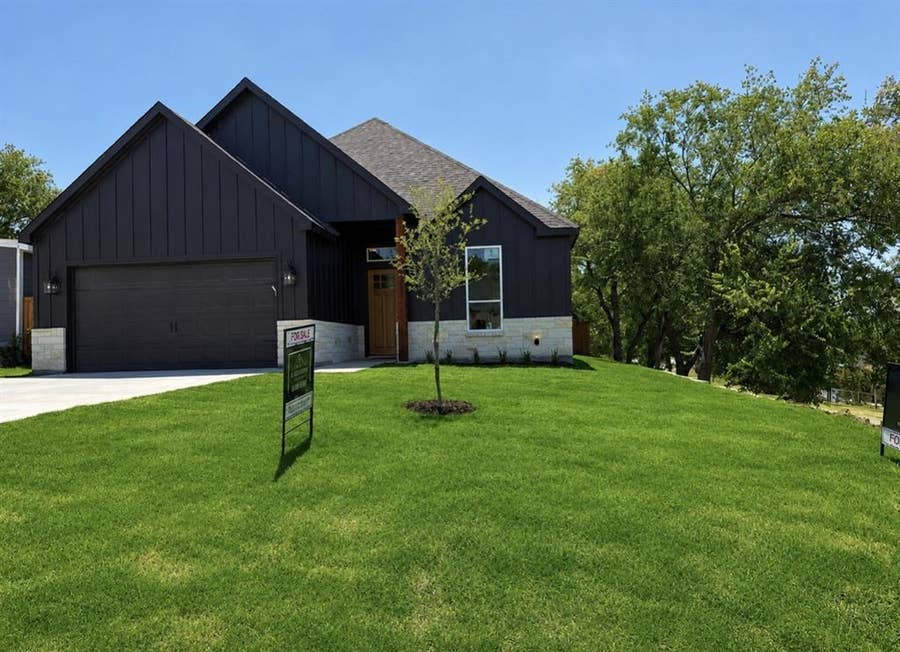 Property photo for 2400 Irion Avenue, Fort Worth, TX