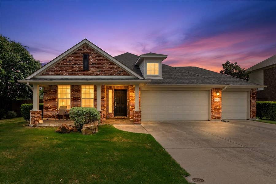 Property photo for 11324 Kenny Drive, Fort Worth, TX