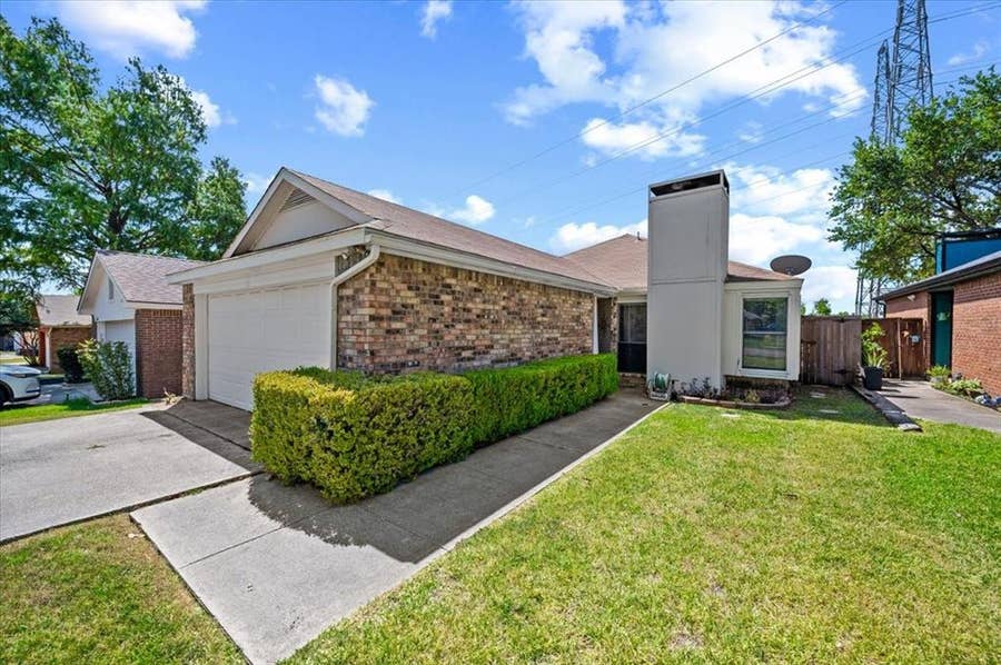 Property photo for 2118 Artherfield Drive, Carrollton, TX