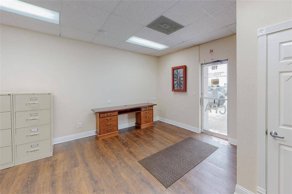 115 W Main Street, Grand Prairie, TX 75050 115 W Main Street, Grand Prairie, TX 75050