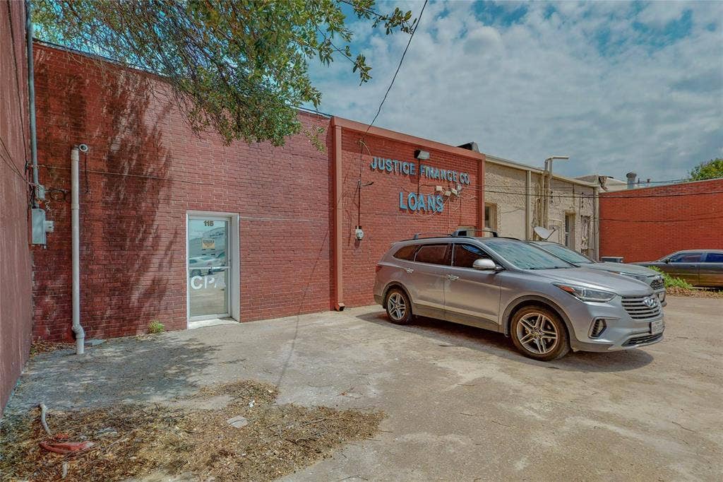 115 W Main Street, Grand Prairie, TX 75050 115 W Main Street, Grand Prairie, TX 75050