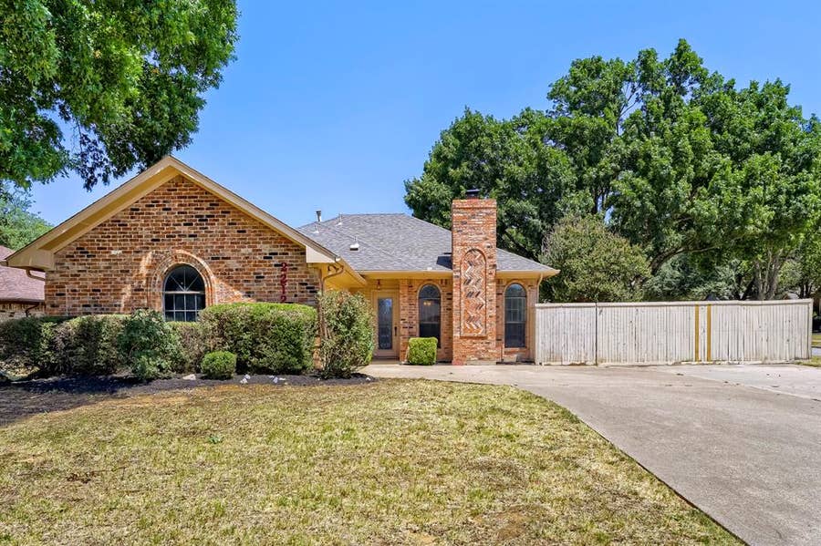 Property photo for 2212 Oak Bluff Drive, Flower Mound, TX
