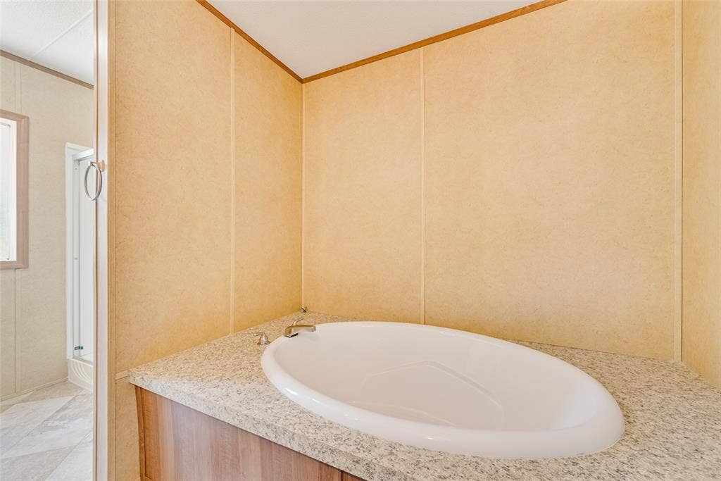 7401 County Road 4613, Athens, TX 75752