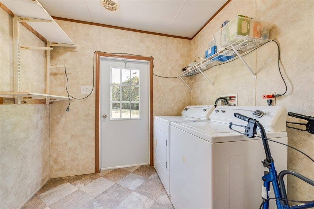 7401 County Road 4613, Athens, TX 75752