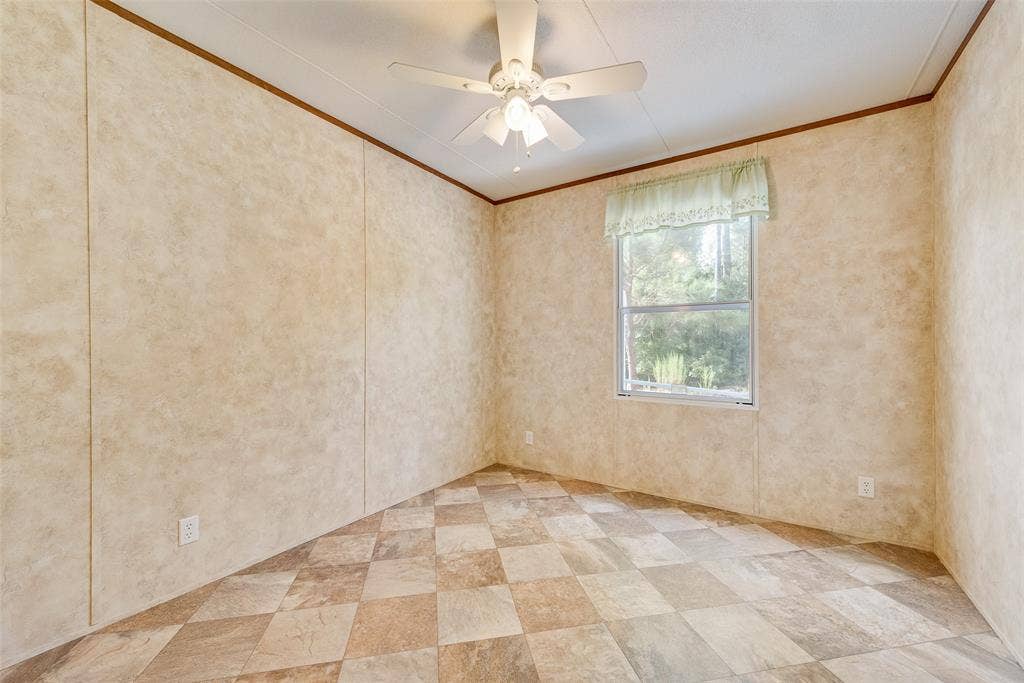 7401 County Road 4613, Athens, TX 75752