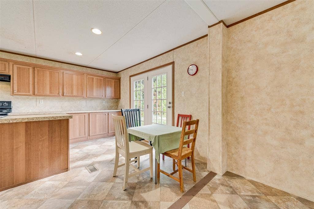 7401 County Road 4613, Athens, TX 75752