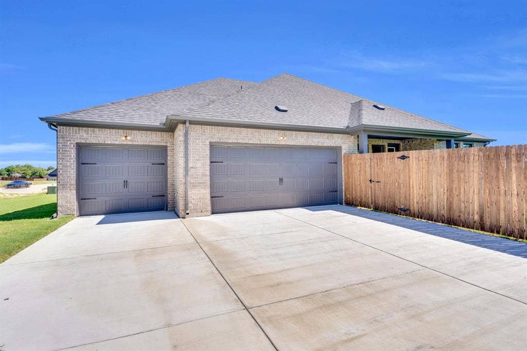 1908 Barrix Lane, DeSoto, TX 75115 1908 Barrix Lane, DeSoto, TX 75115