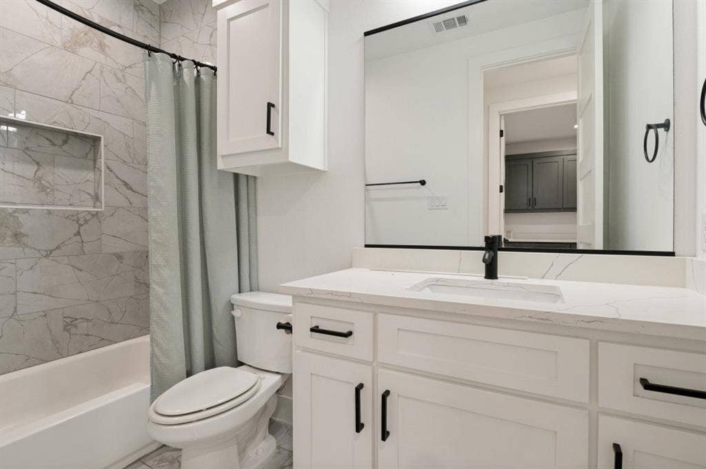 3728 Mount Ranier Street, Dallas, TX 75211 3728 Mount Ranier Street, Dallas, TX 75211
